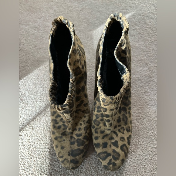Leopard Sam and Libby Boots - Picture 1 of 4